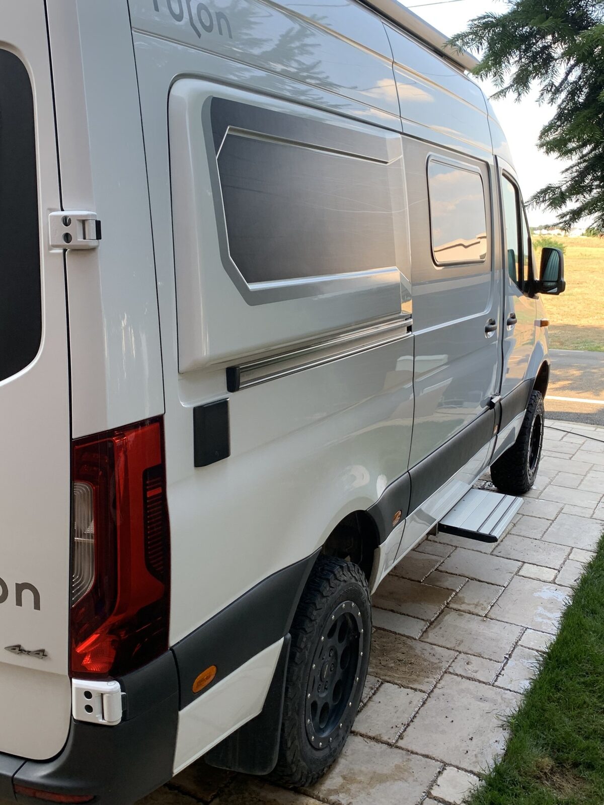 Frankia Yukon 4x4 roof rack and spare wheel