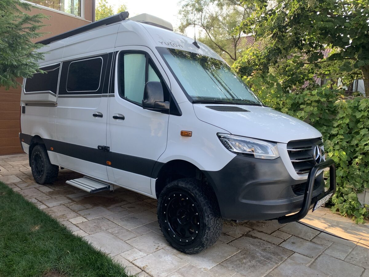 Frankia Yukon 4x4 full side profile
